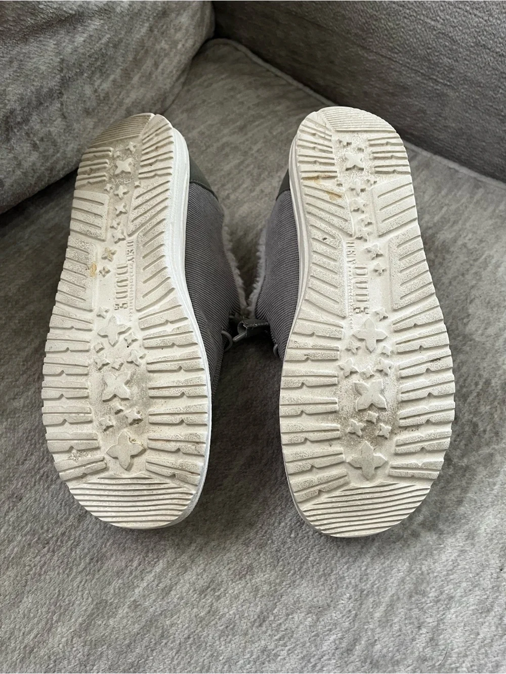 Women’s Hey Dude Gray Corduroy Wendy Shearling Lined Slip On Sneakers  Size 8